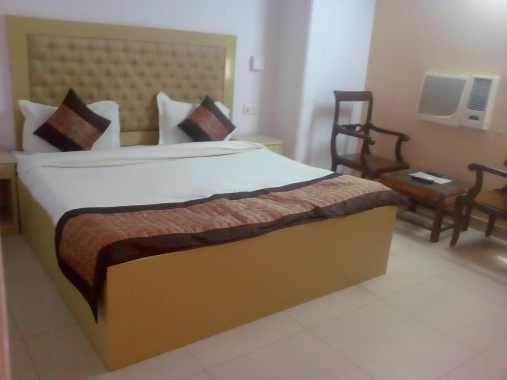 דלהי Hotel O Hotel Landmark Inn מראה חיצוני תמונה