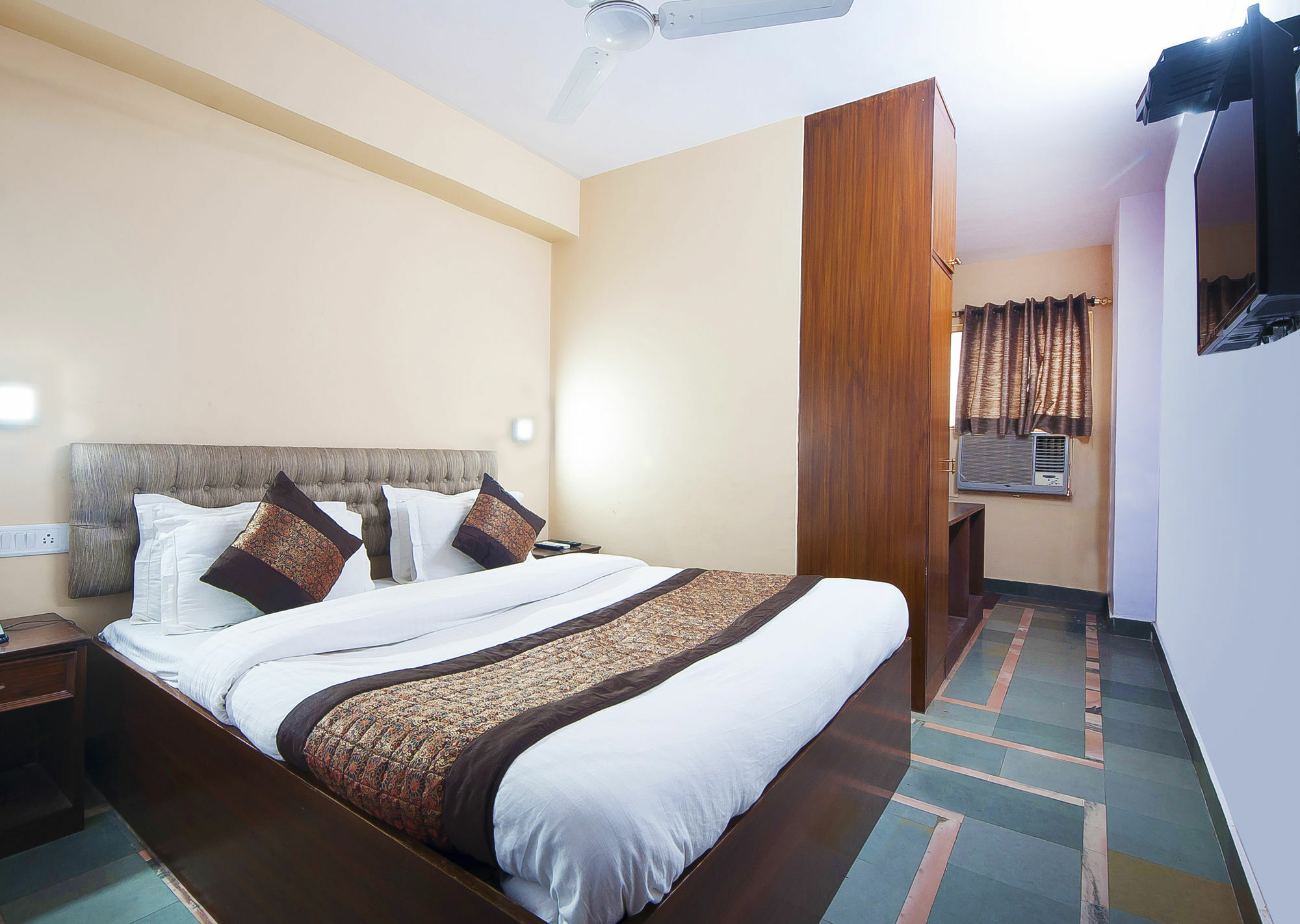 דלהי Hotel O Hotel Landmark Inn מראה חיצוני תמונה